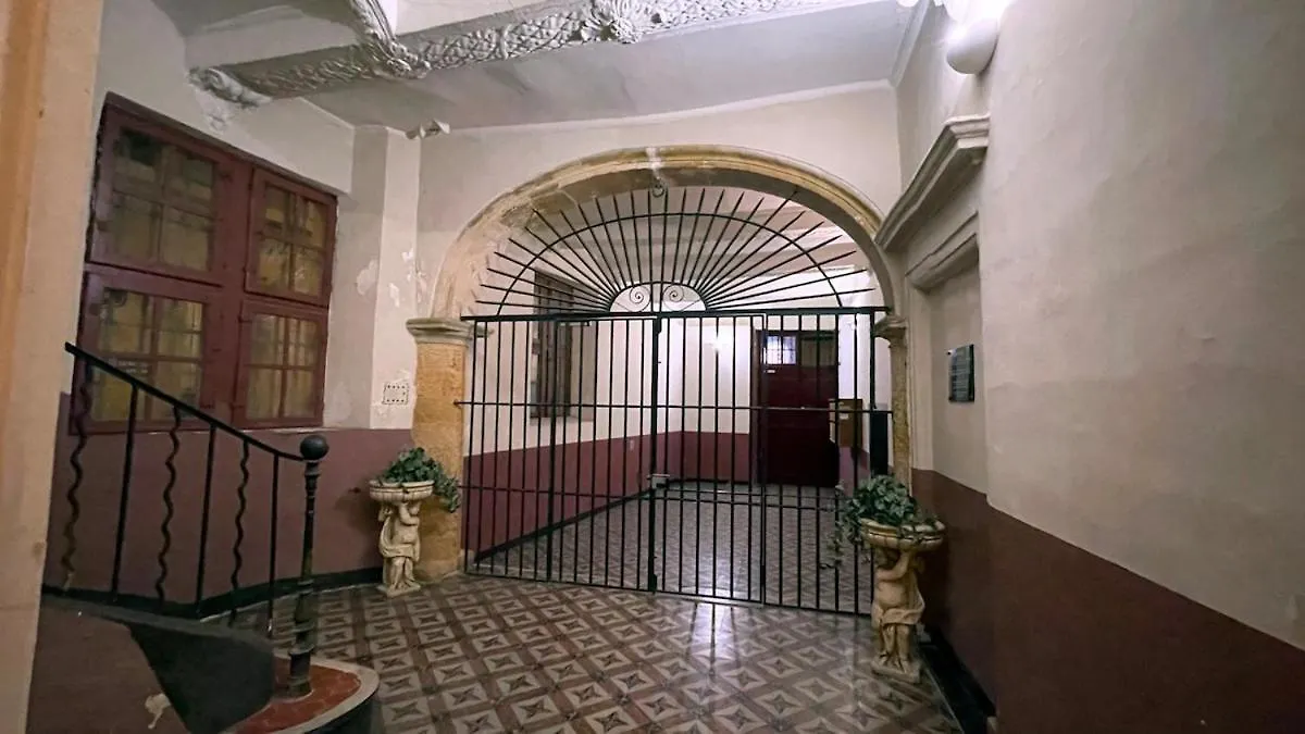 Loft In Hotel Particulier, City-Center, Air Conditioned Aix-en-Provence France
